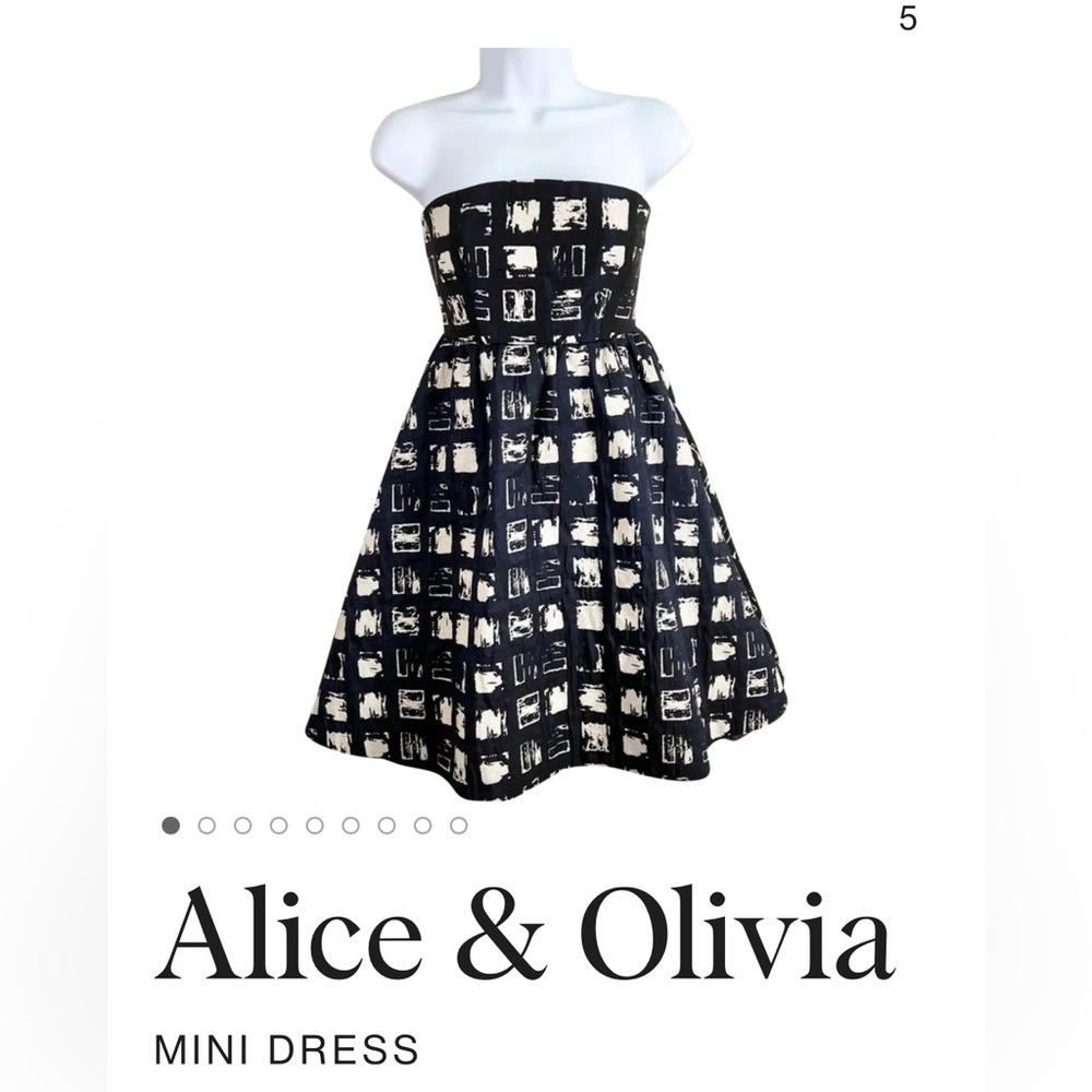 Alice+Olivia Strapless cocktail prom dress